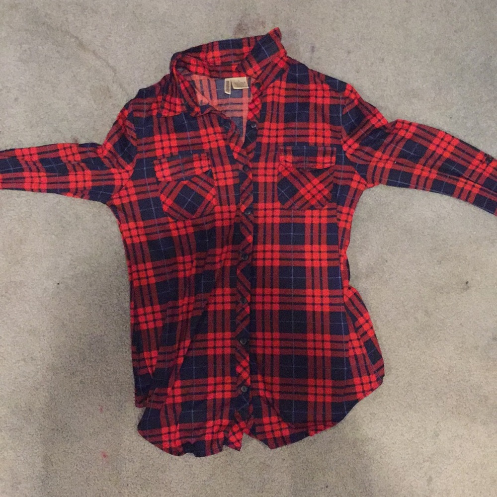 plaid button up long sleeve collared shirt